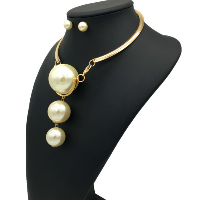 Large Pearl Pendant Necklace Exaggerated Jewelry